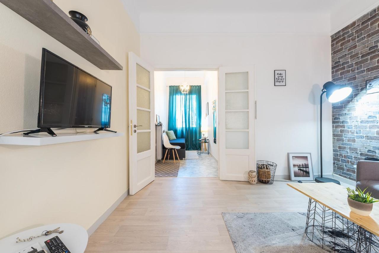 Lovely 1 Bedroom Apartment In Atene Esterno foto